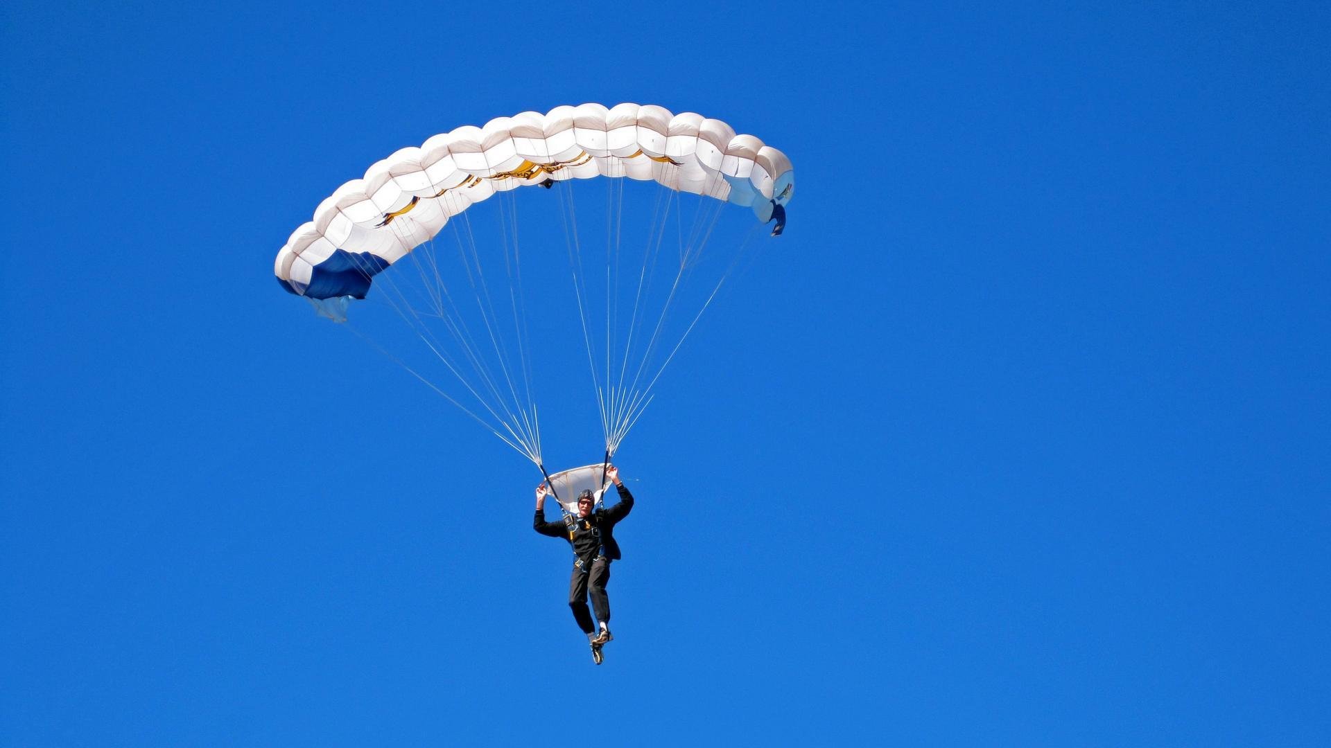 中国帆船队完成跨洋拉练训练，帆船比赛中国队