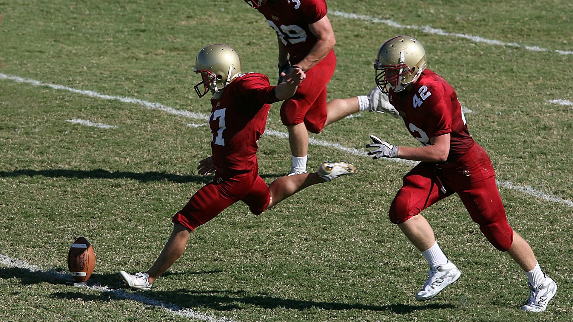 转换节奏判断是否应由持球人独立完成，转换节奏判断是否应由持球人独立完成