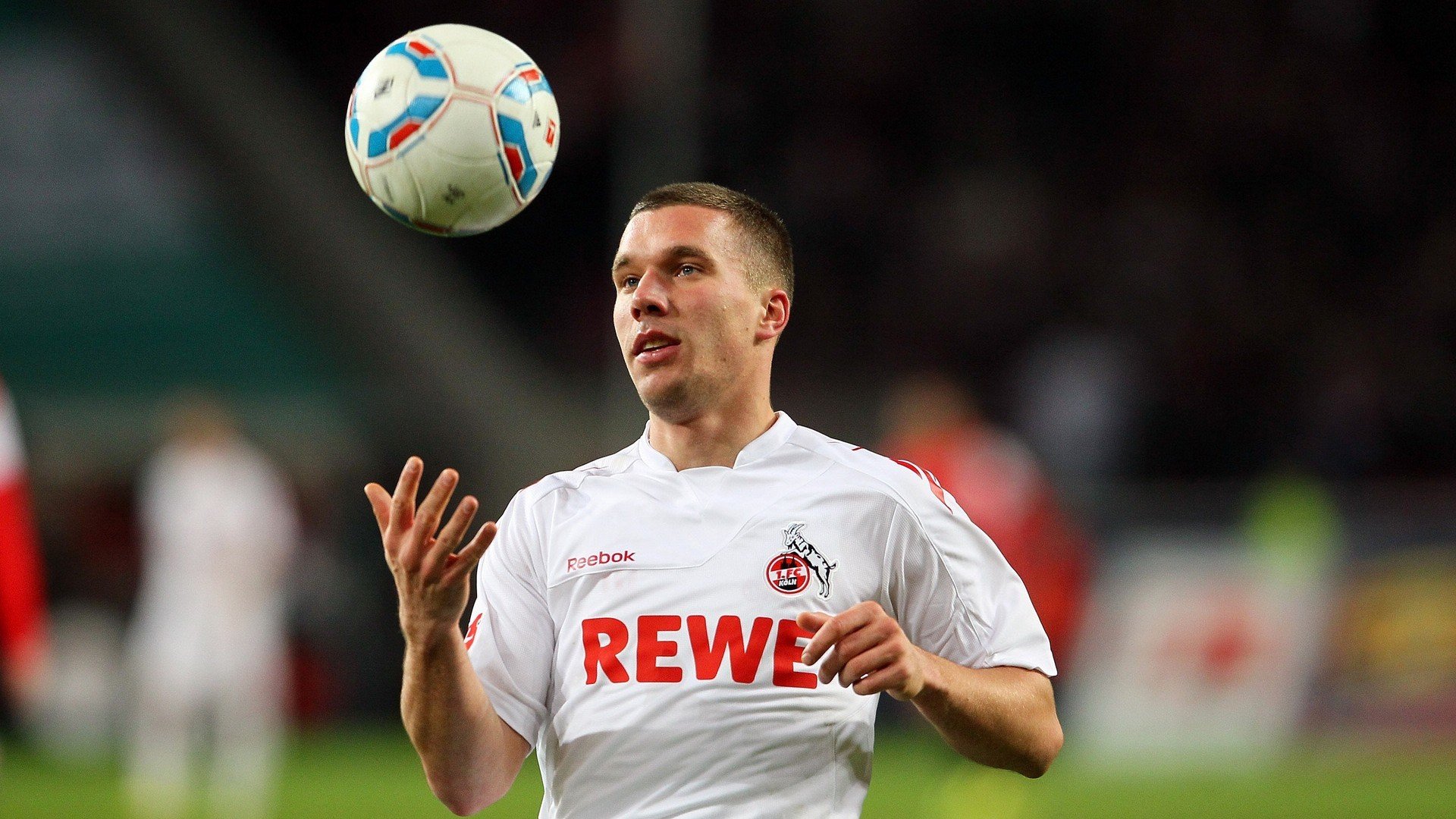 爱游戏下载-体育品牌借势赛事开展联名推广提升文化传播力，体育品牌宣传语