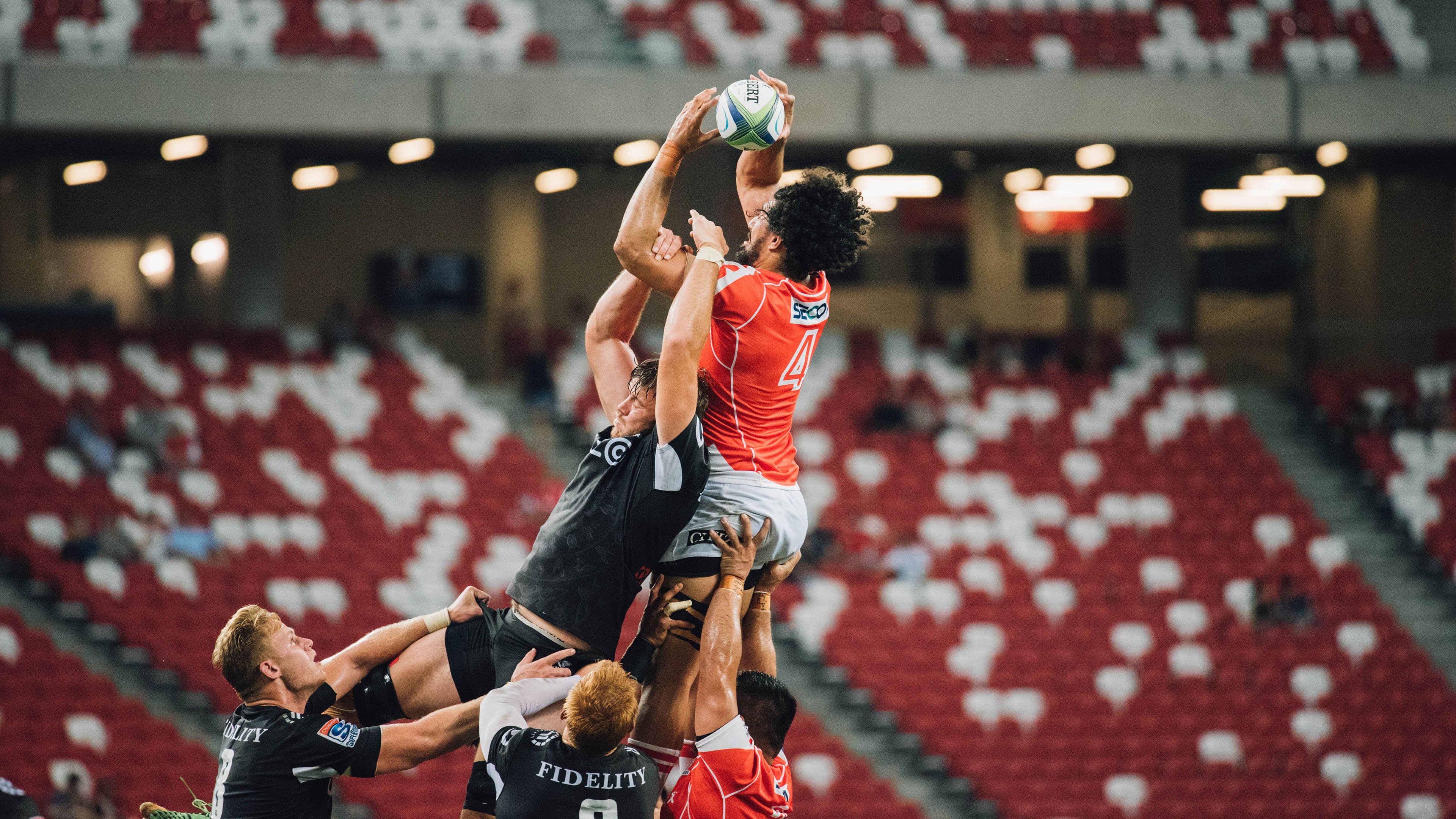 库里拍摄家庭短片展示生活一面,库里在家视频